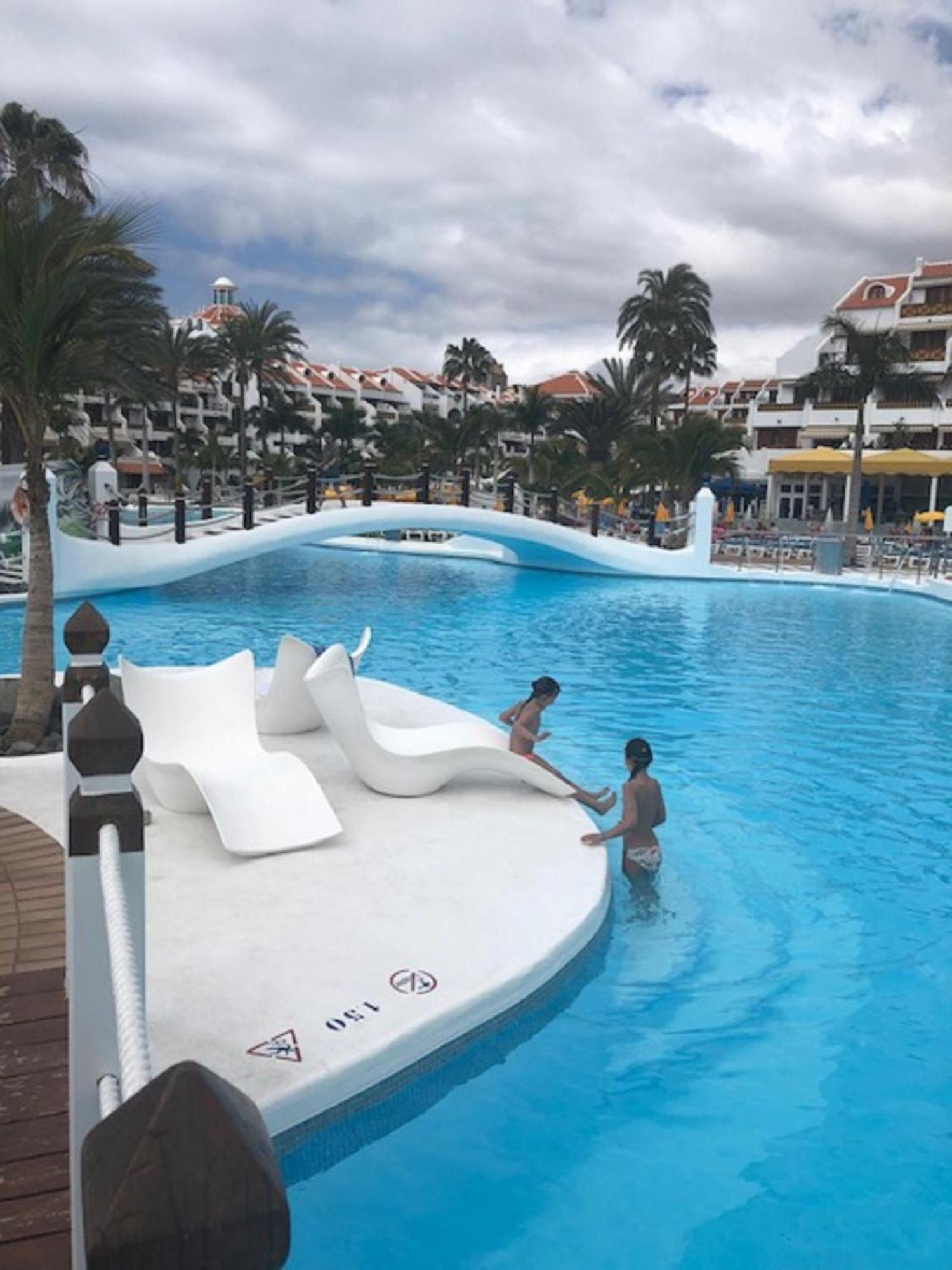 Wonderland With The Best Swimming Pool In Park S III Apartment ปลายาเดลาสอเมริกาส ภายนอก รูปภาพ